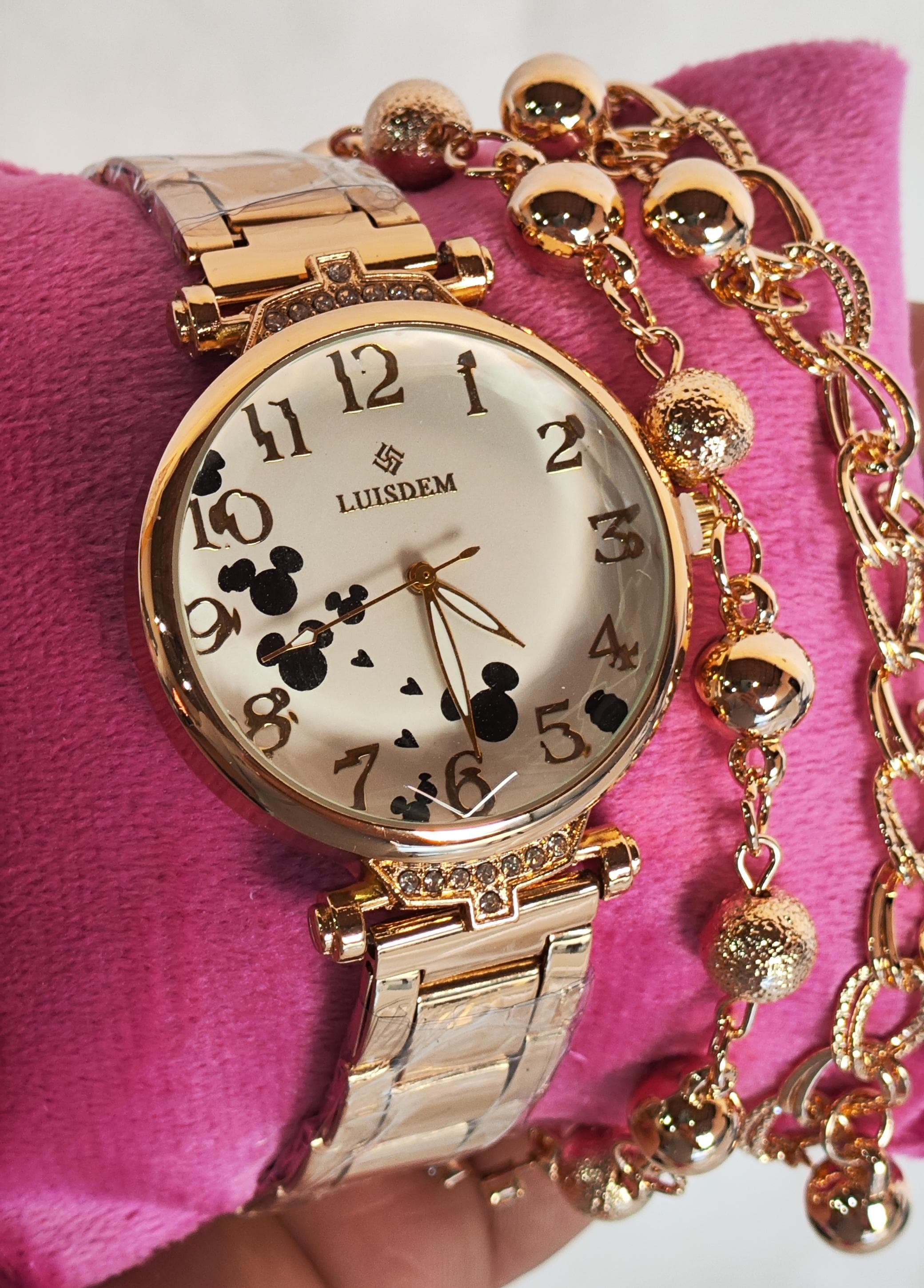 Relógios feminino e masculino 